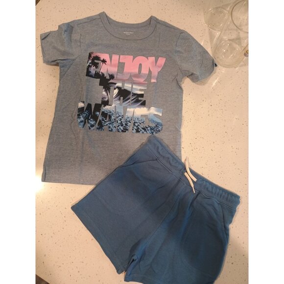 Graphic short sets Size 7 and 10 - Picture 1 of 7